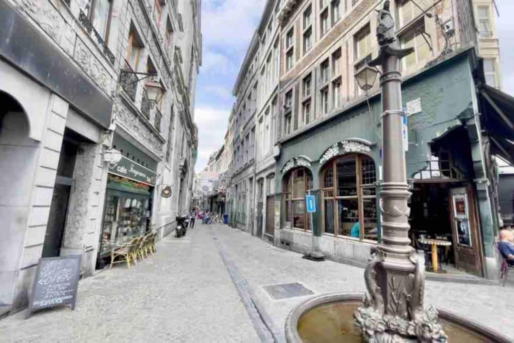 Le Neuvice - Place Du Marche, Quais, Bueren Liege Exterior photo